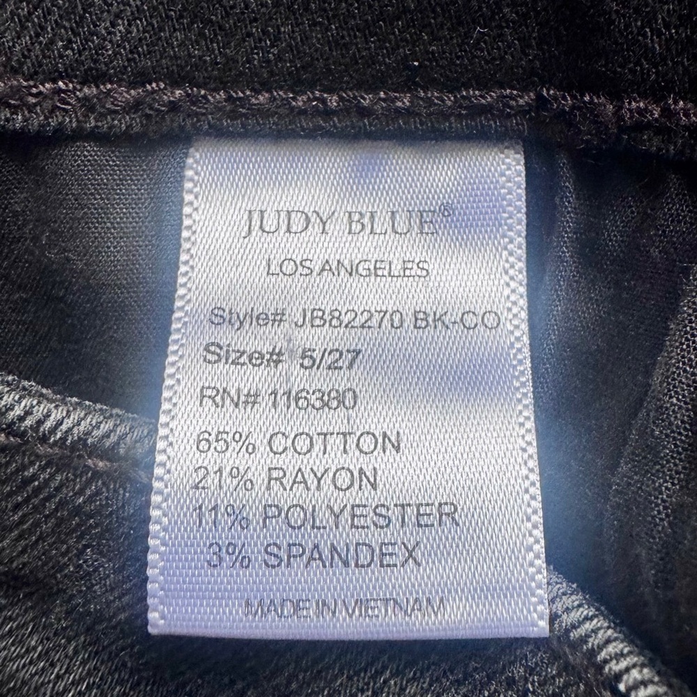 Judy Blue Skinny Fit Capri High Rise Distressed Black Stretch Jeans Size 5/27 - Picture 9 of 9